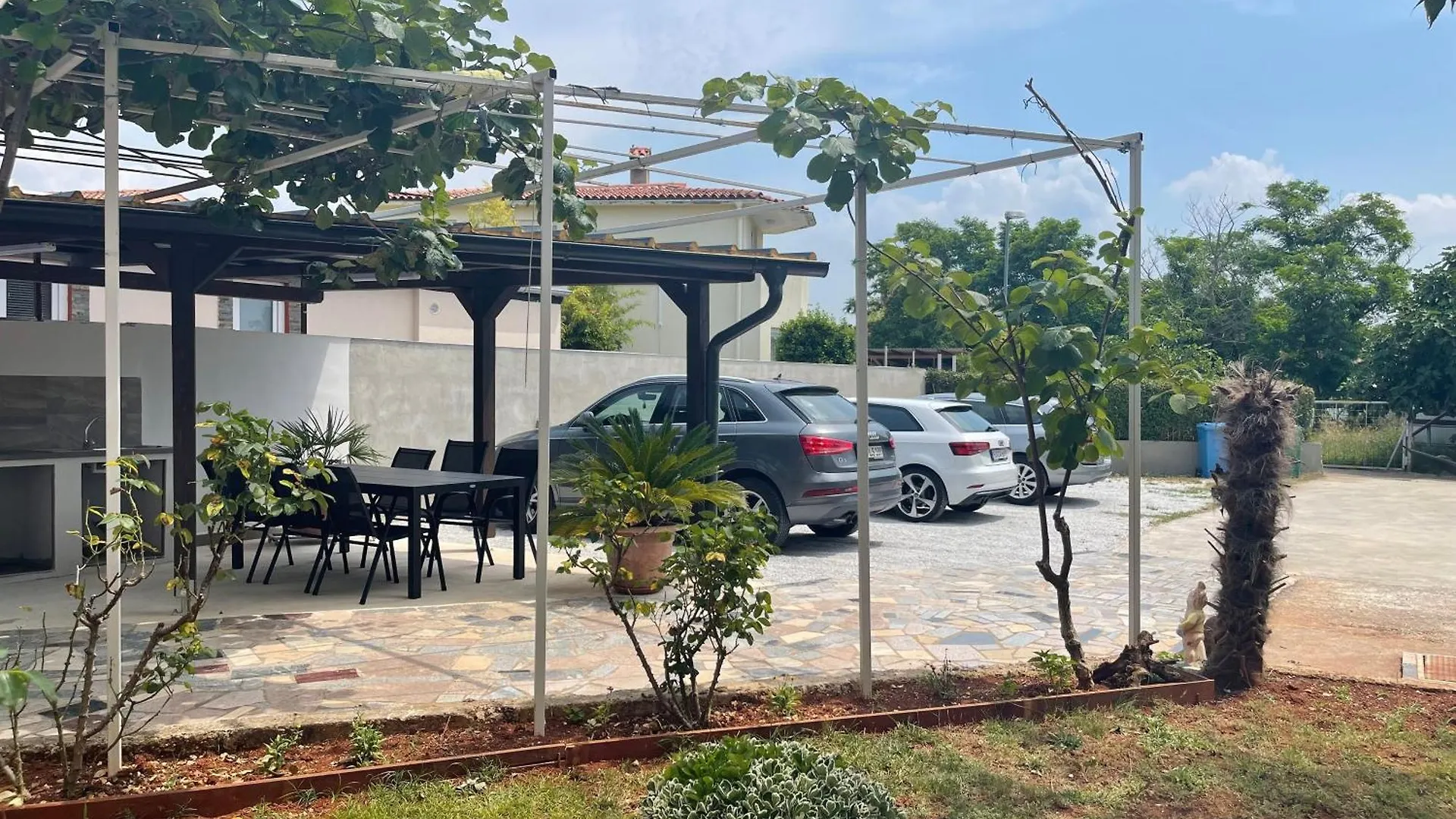 Appartement In Fazana Mit Garten Und Grill
